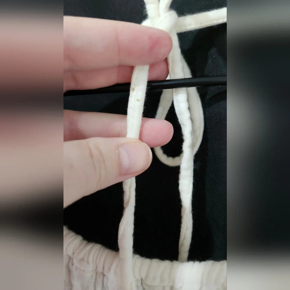 Ivory Gauzy Womens Strappy Top Size M Ruffle Hem Beachy Resort Summer - Picture 3 of 6